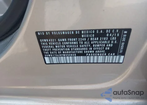 2015 Volkswagen Jetta 1.8T Se z USA, uszkodzony, nr VIN 3VWD17AJXFM334828